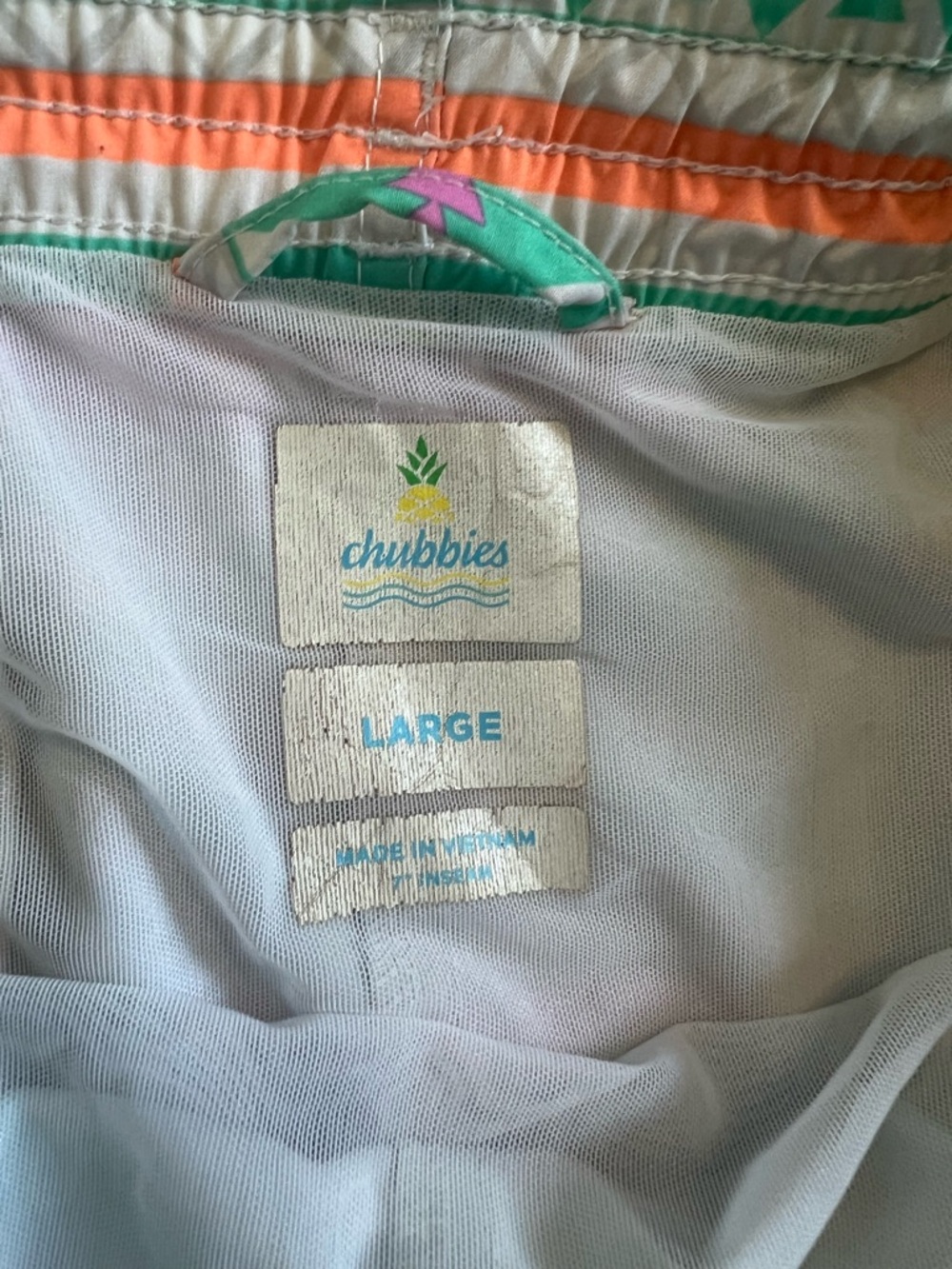 Chubbies "The En Fuegos" 5.5" Stretch Aztec Swim Trunks - Picture 4 of 8